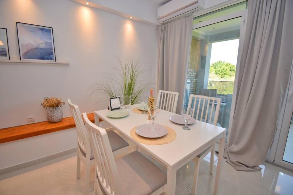 Potamos Deluxe White Apartment Екстериор снимка