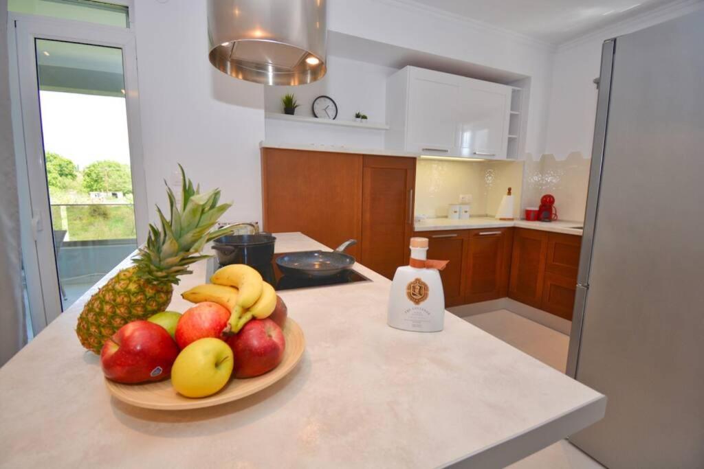 Potamos Deluxe White Apartment Екстериор снимка
