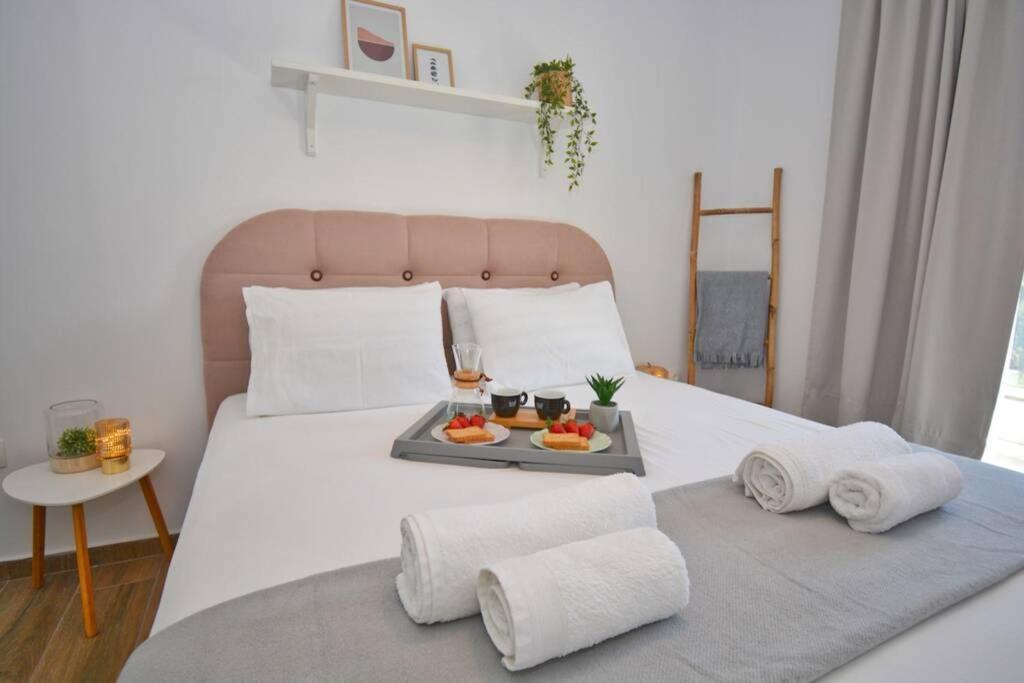Potamos Deluxe White Apartment Екстериор снимка